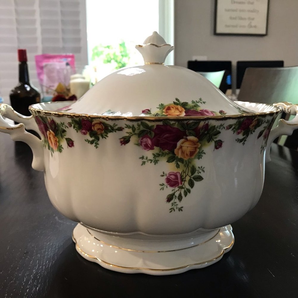 ROYAL ALBERT OLD COUNTRY ROSE